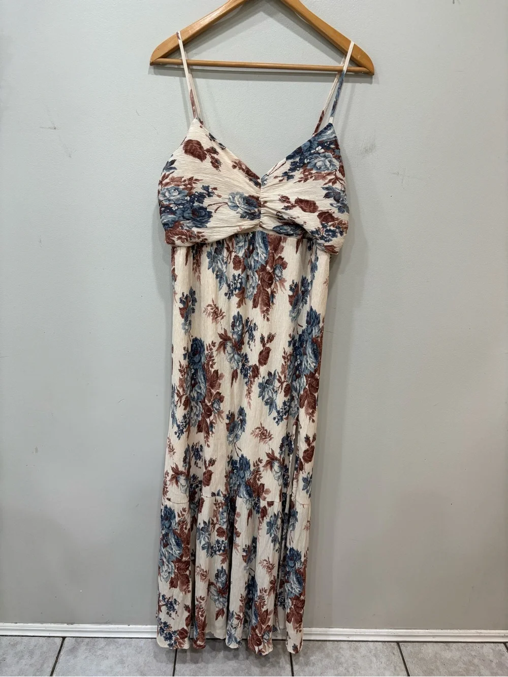 Abercrombie & Fitch Crinckle Textured Floral Maxi Dress Women’s Size XLT